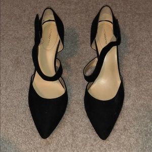 Liz Claiborne closed toe heels